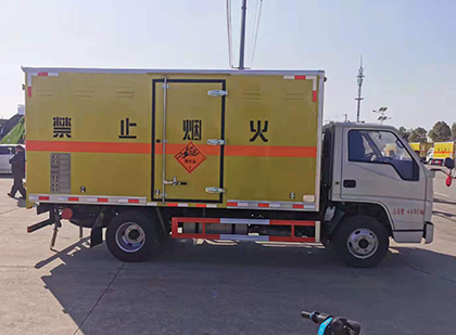 山阳爆破器材运输车